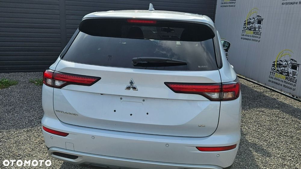 Mitsubishi Outlander - 26