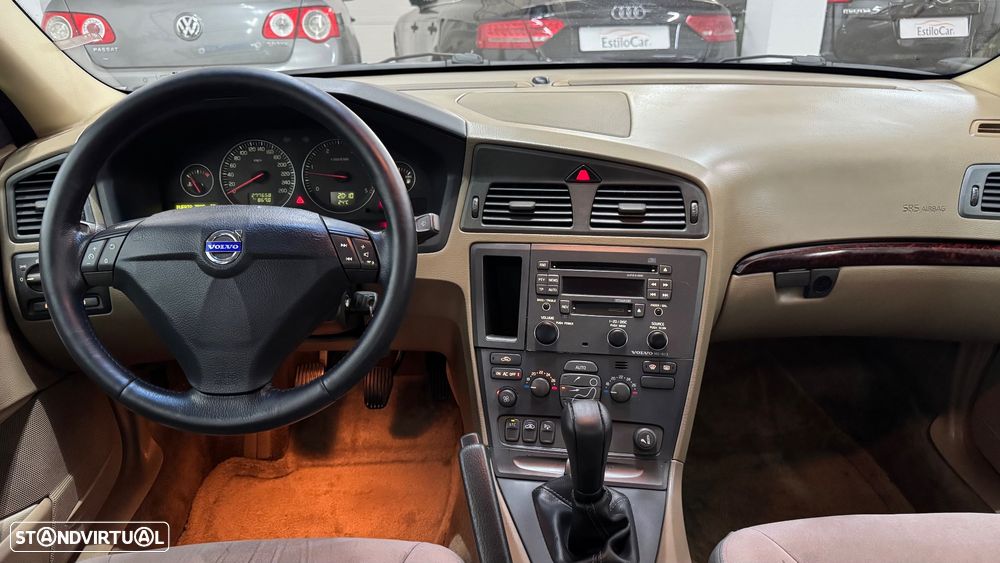 Volvo S60 2.4 D5 - 21