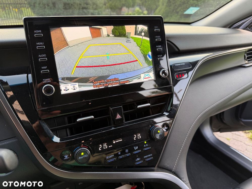 Toyota Camry - 12