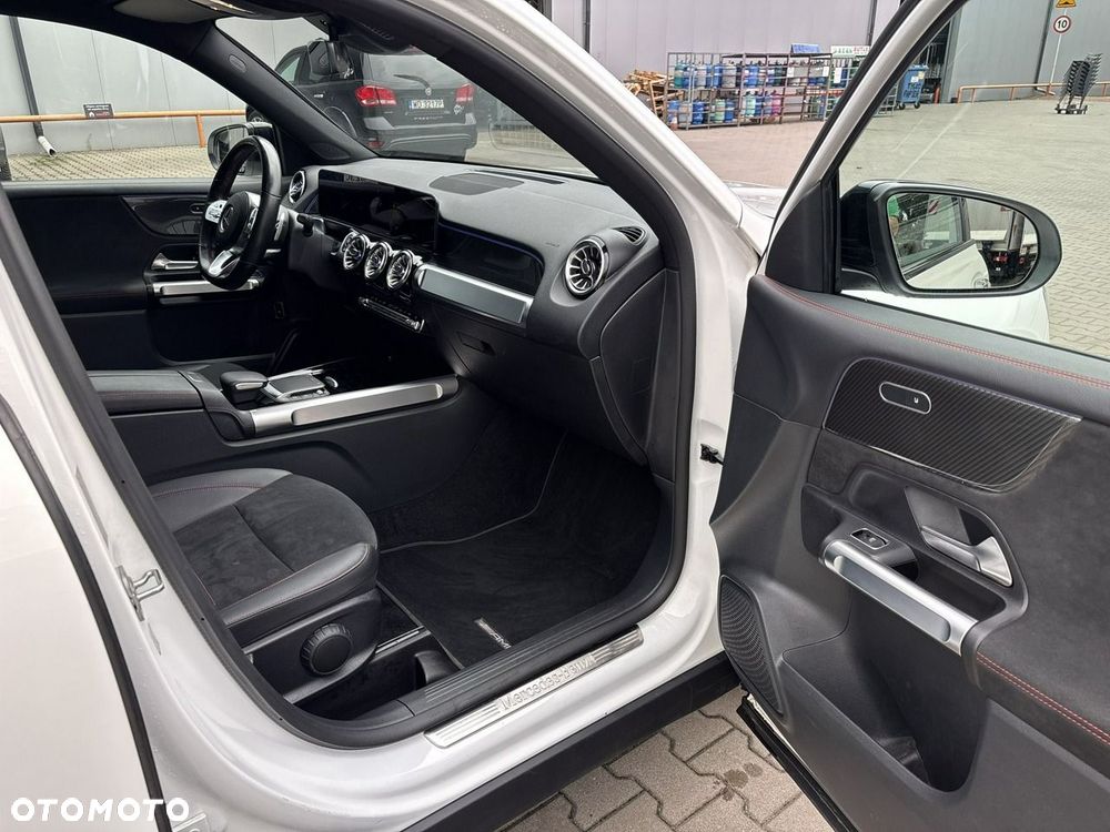 Mercedes-Benz GLB 200 7G-DCT - 16