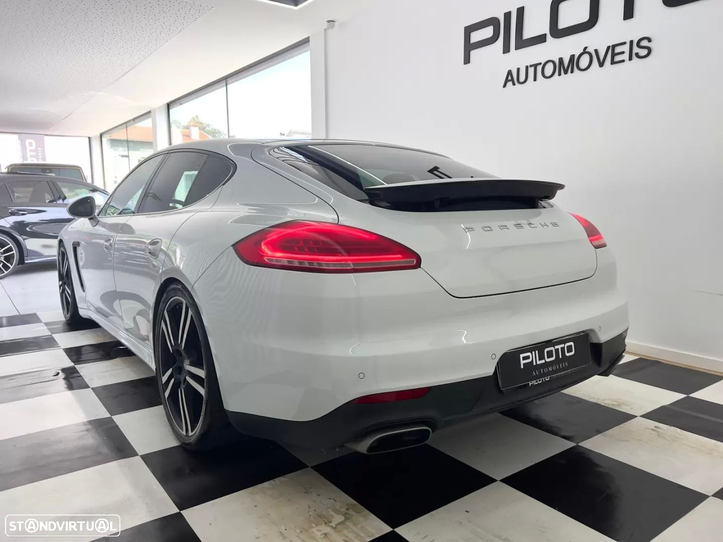 Porsche Panamera Edition - 5