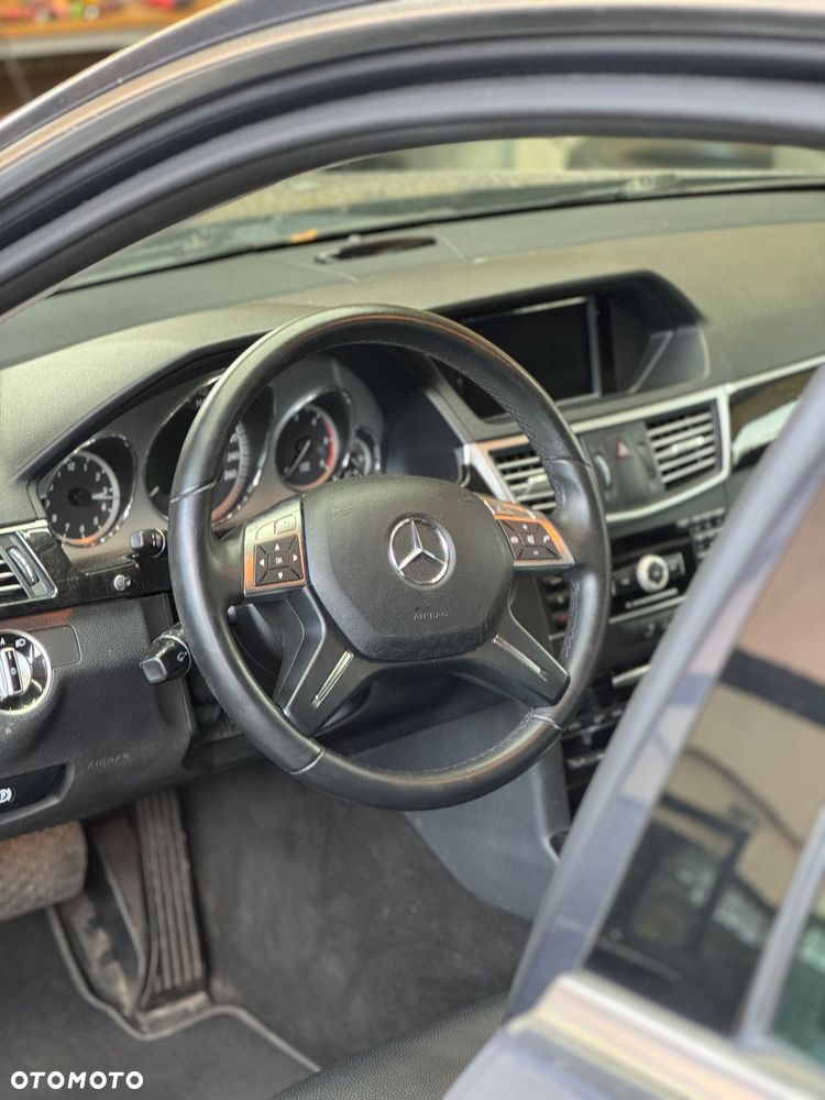 Mercedes-Benz Klasa E 220 BlueTEC 4Matic 7G-TRONIC Avantgarde - 15