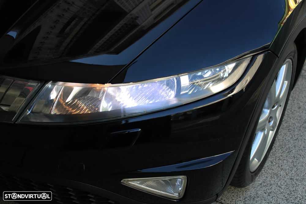 Honda Civic 1.8 Executive NAVI - 48