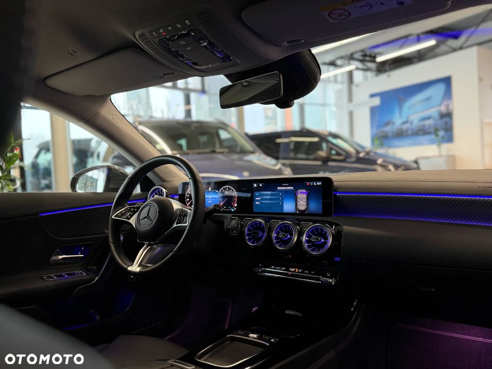 Mercedes-Benz CLA 180 Progressive 7G-DCT - 5