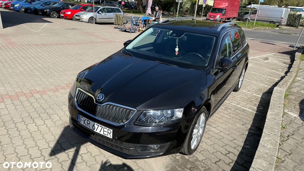 Skoda Octavia 1.6 TDI Edition DSG - 2