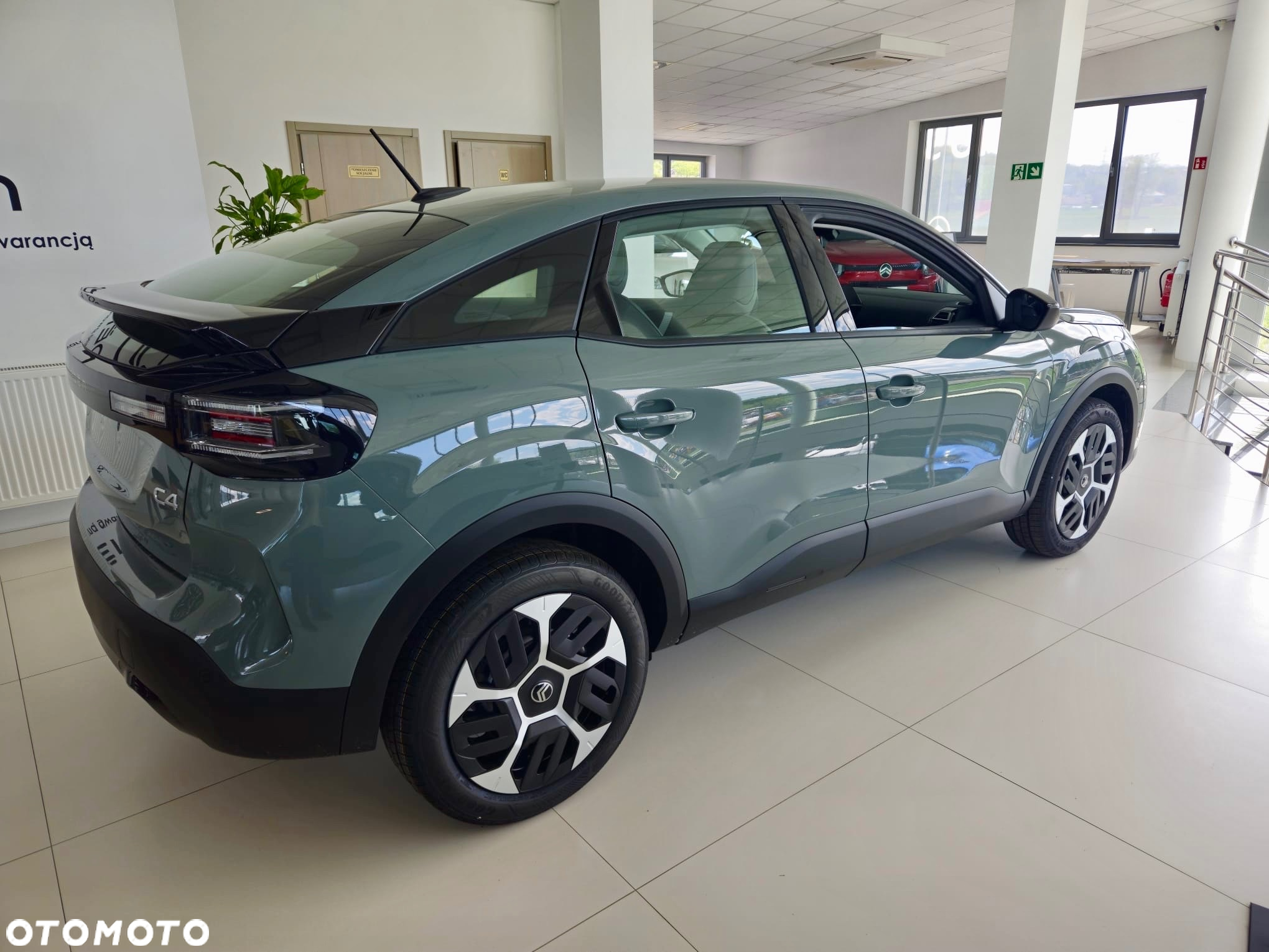 Citroën C4 1.2 PureTech Plus S&S EAT8 - 4