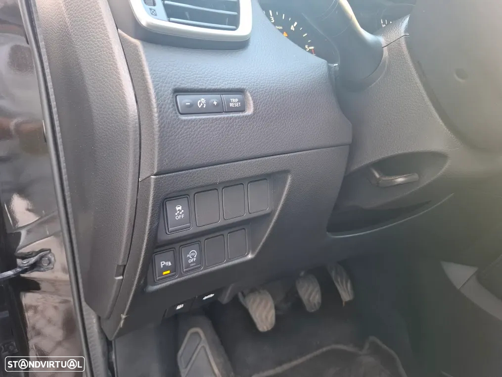 Nissan Qashqai 1.5 dCi Tekna Alcantara - 26