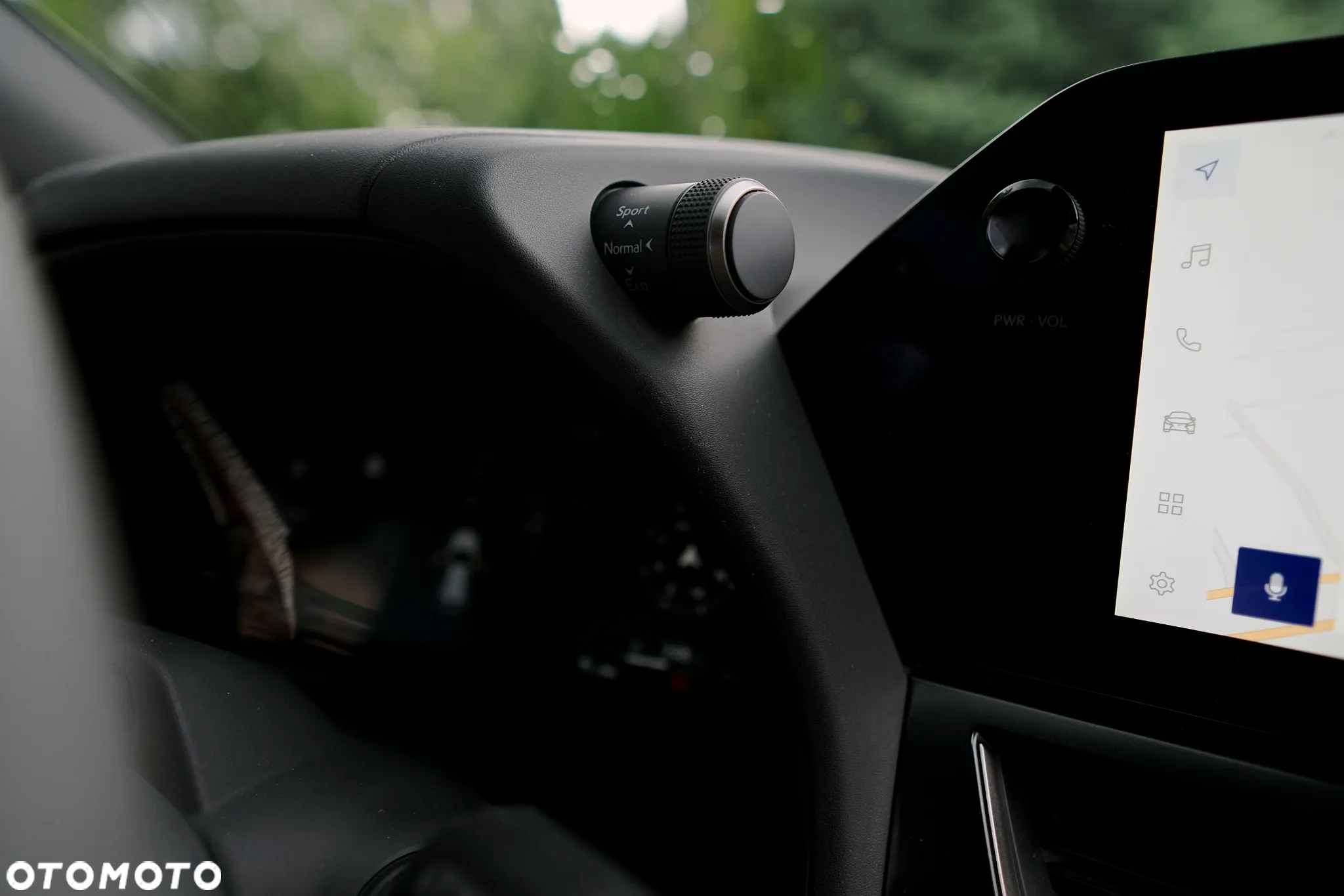 Lexus UX - 22