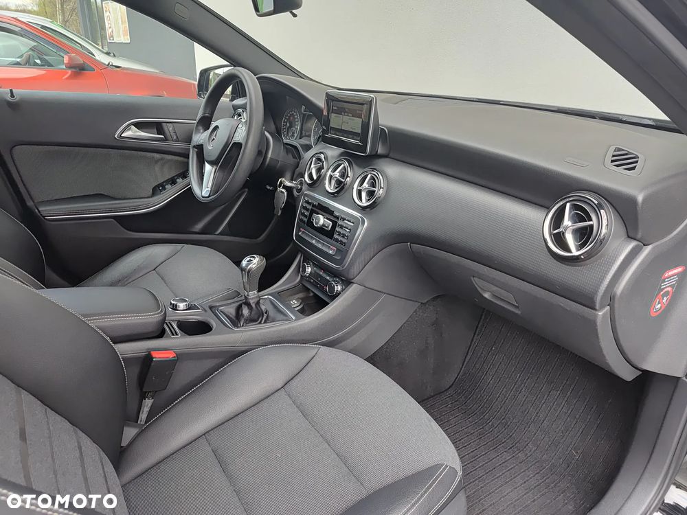 Mercedes-Benz Klasa A 180 (BlueEFFICIENCY) Style - 10