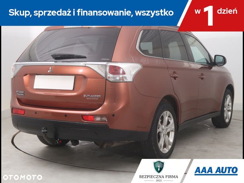 Mitsubishi Outlander - 6