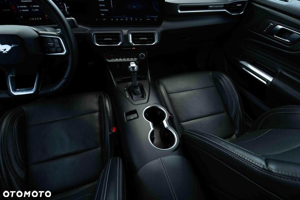 Ford Mustang - 20
