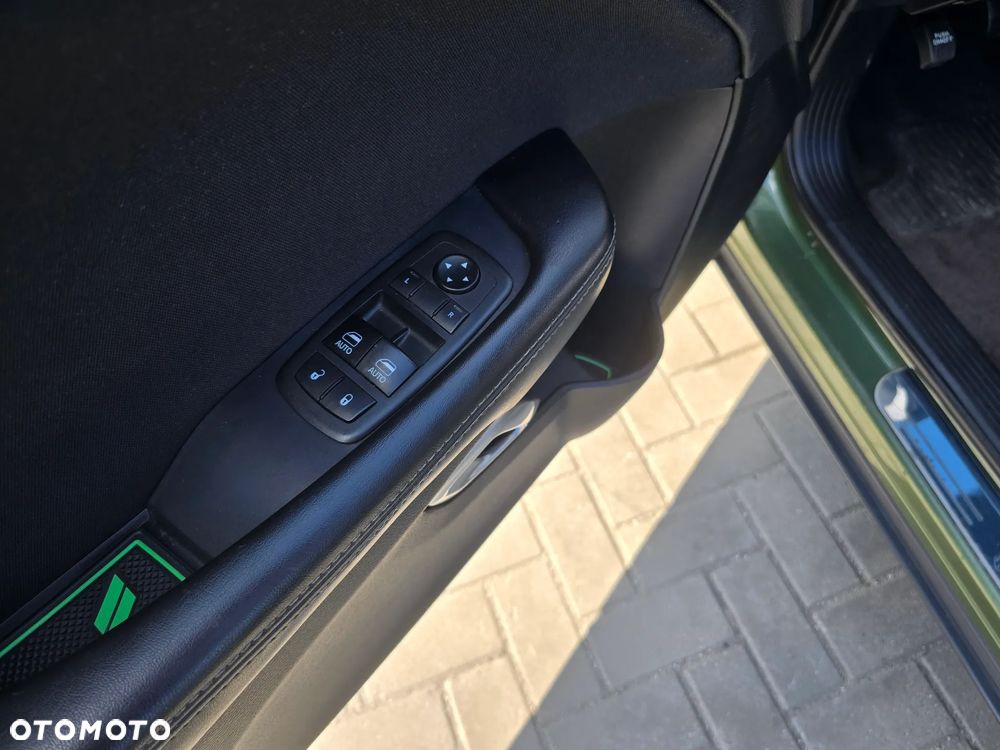 Dodge Challenger - 20