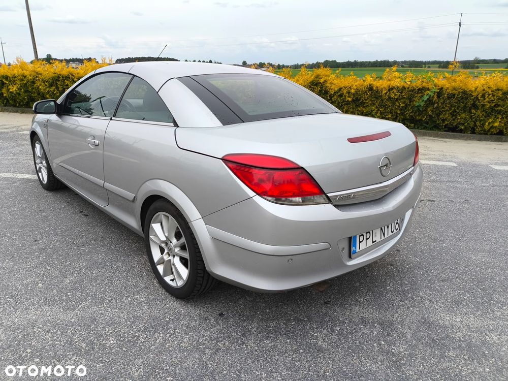 Opel Astra 1.8 - 9