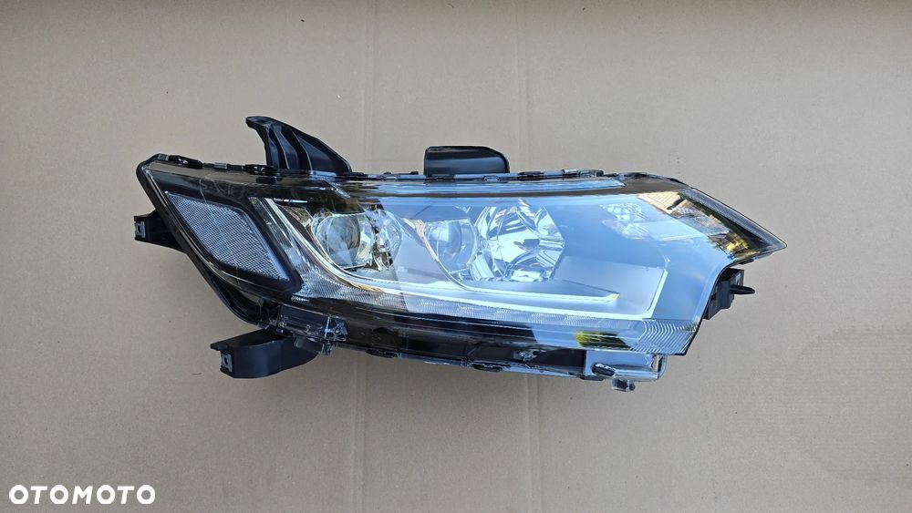 Mitsubishi Outlander  16-19 Lampa Przód FULL LED Prawa EU Oryginał - 1