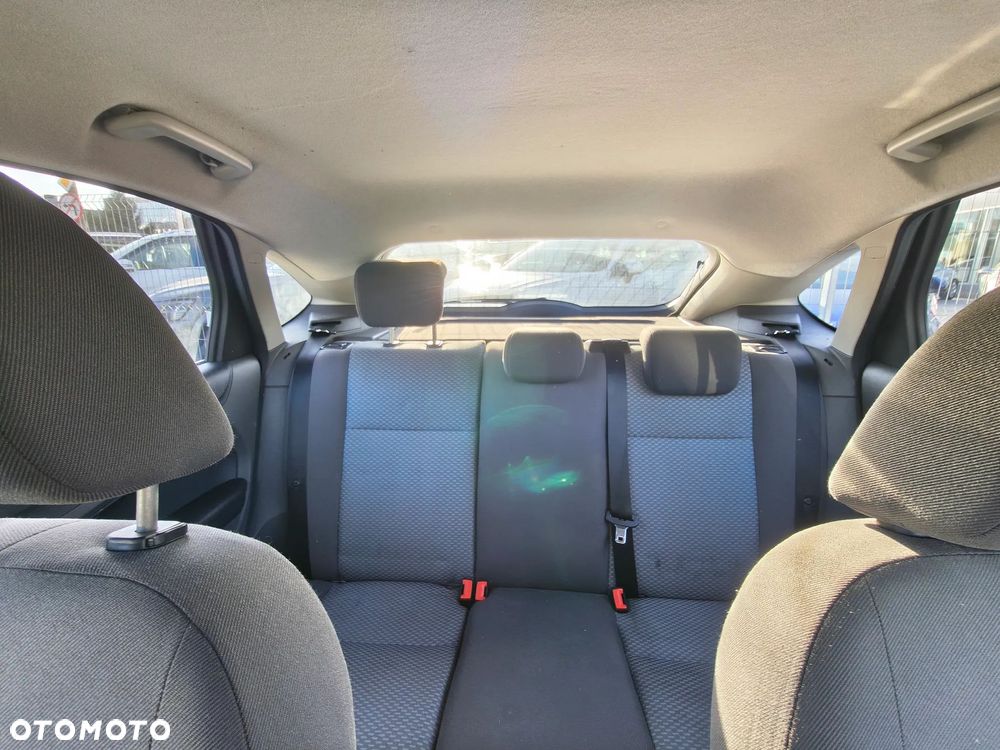 Ford Focus 1.6 Ambiente - 11