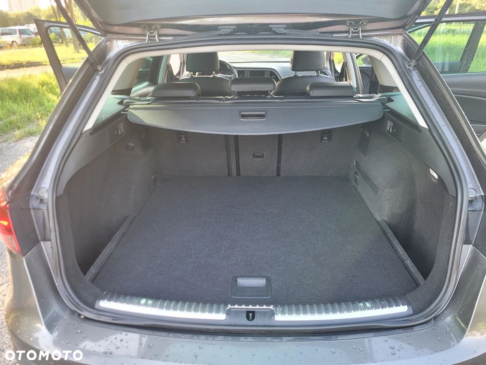 Seat Leon 2.0 TDI DPF Start&Stop DSG XCELLENCE - 33