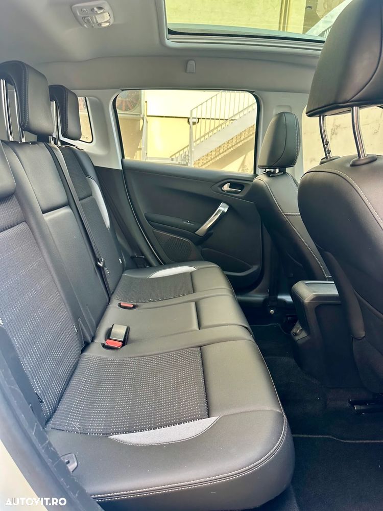 Peugeot 2008 - 7