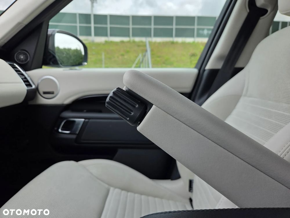 Land Rover Discovery 3.0 D250 mHEV SE - 28
