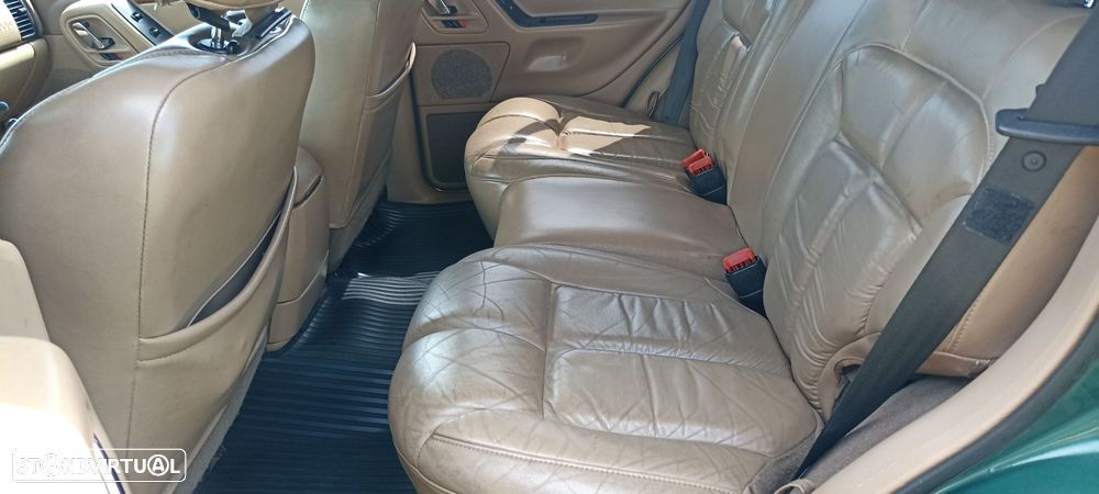 Jeep Grand Cherokee 4.0 Official - 10