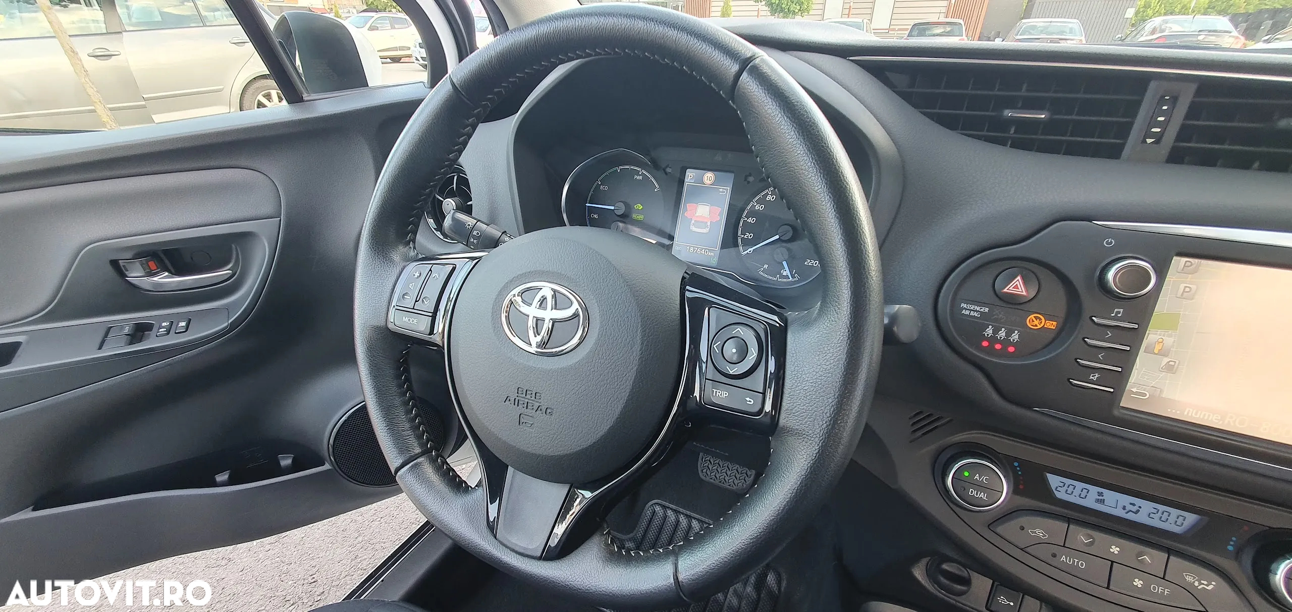 Toyota Yaris Hybrid 1.5 VVT-i Y20 Team Deutschland - 7