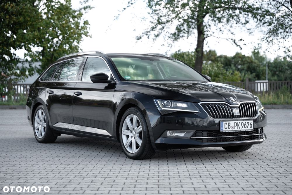Skoda Superb 2.0 TDI Sportline - 3
