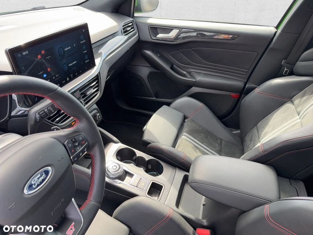 Ford Focus 2.3 EcoBoost ST X - 19