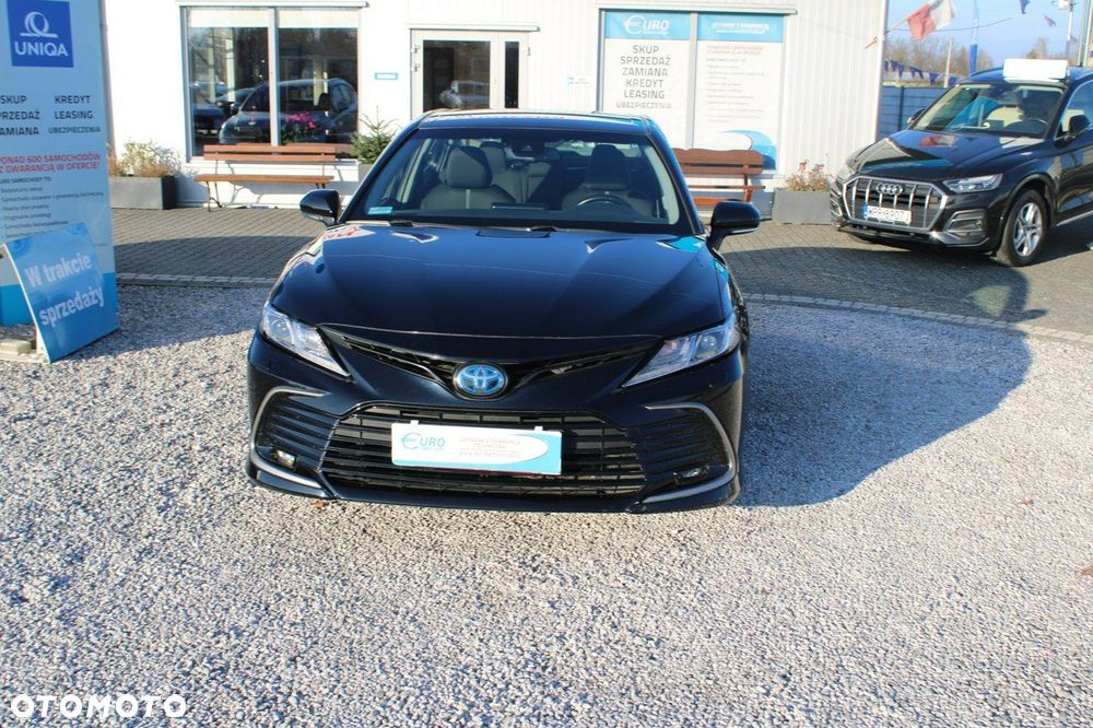 Toyota Camry - 3