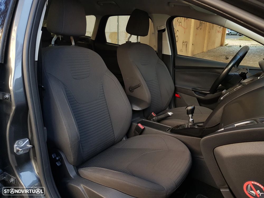 Ford Focus SW 1.5 TDCi Titanium - 35