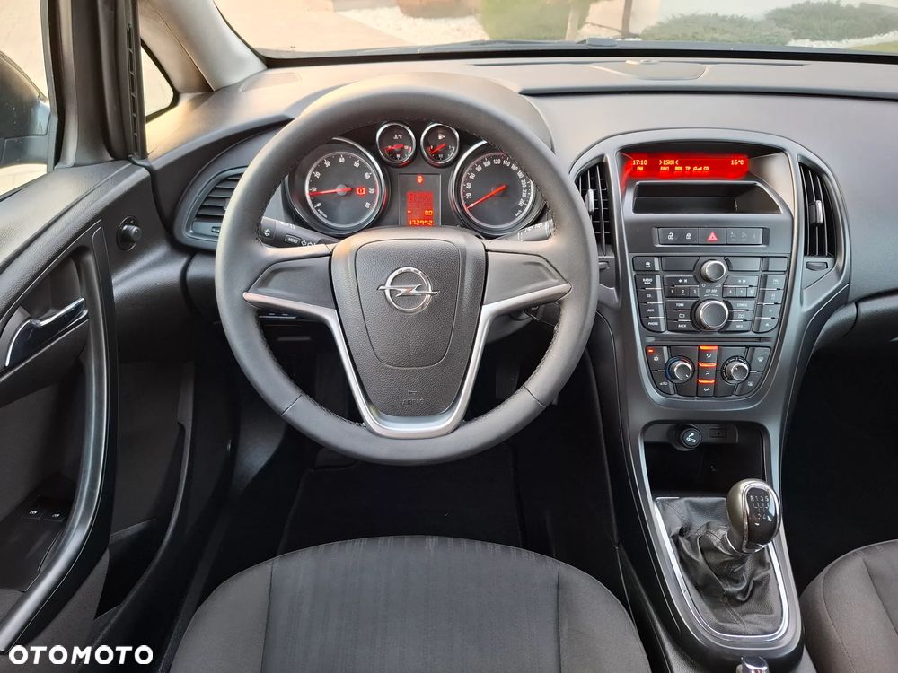 Opel Astra 1.4 Sport - 31
