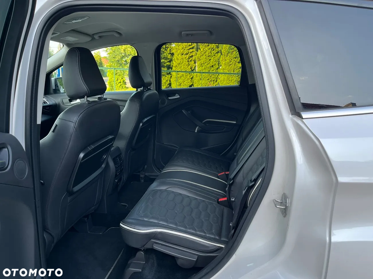 Ford Kuga 2.0 TDCi 4x4 Vignale - 11