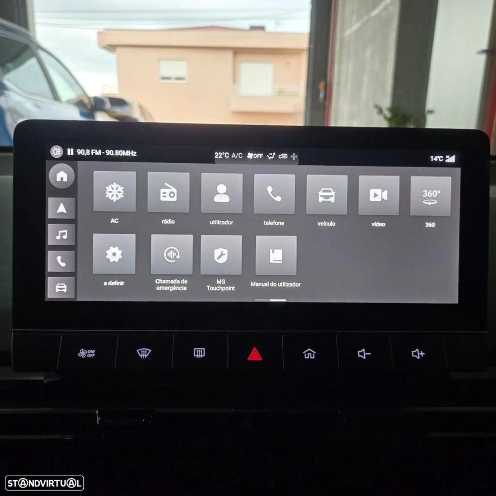 MG MG4 64 kWh Luxury - 11
