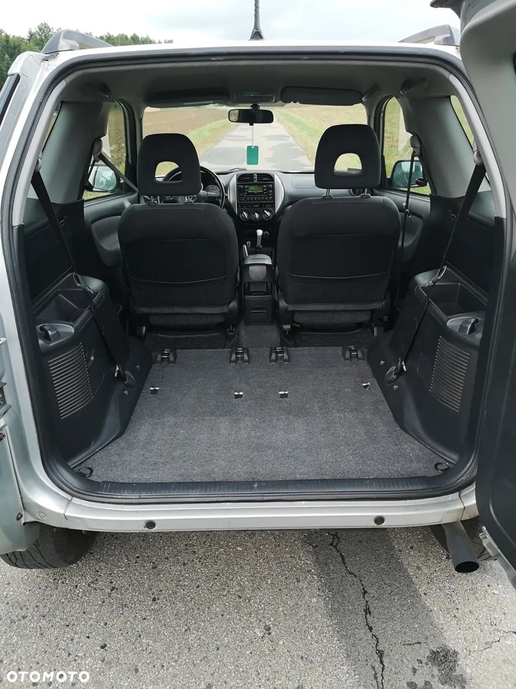 Toyota RAV4 2.0 VVT-i Sol - 11