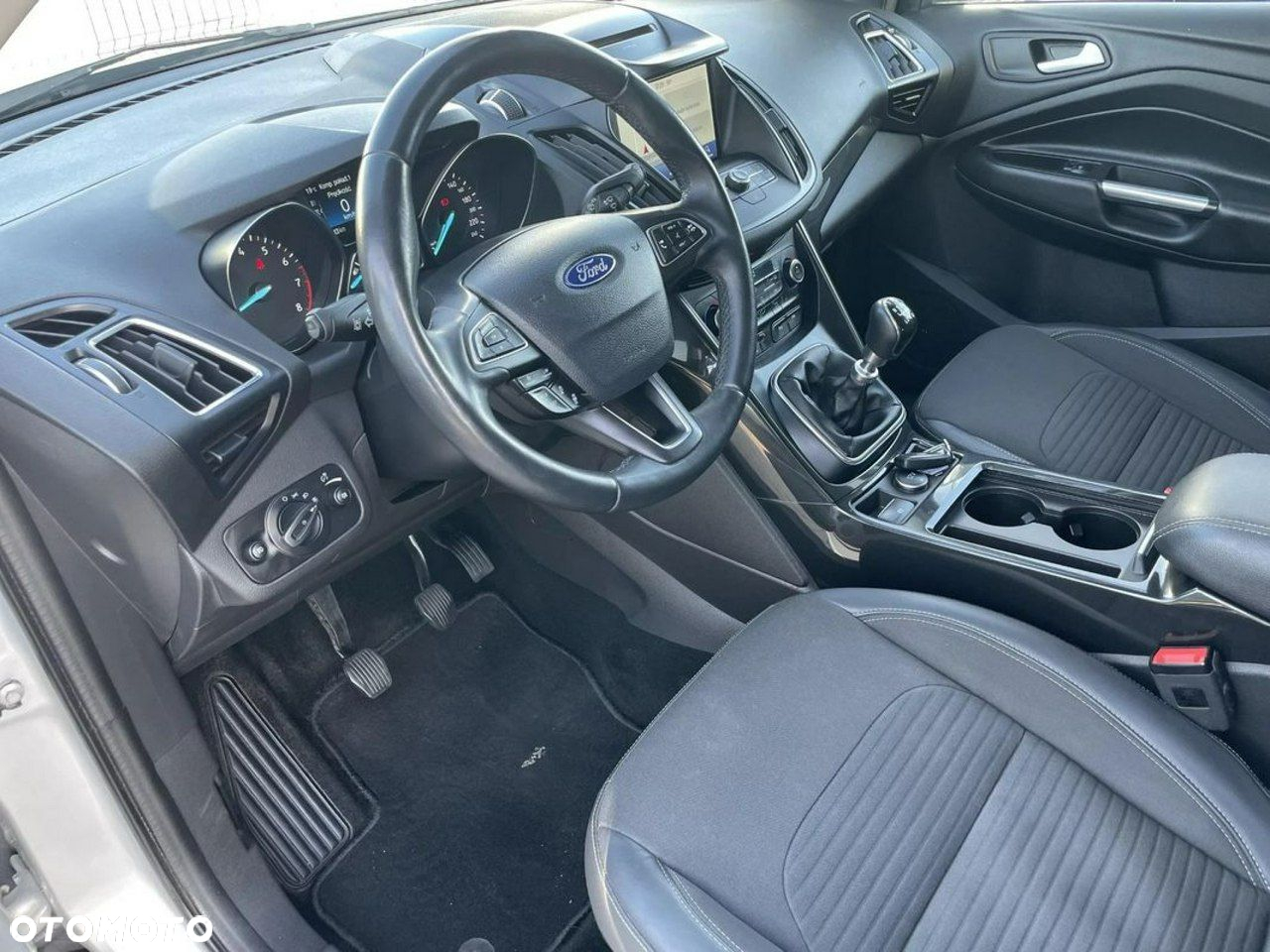 Ford Kuga 1.5 EcoBoost FWD Titanium ASS - 9