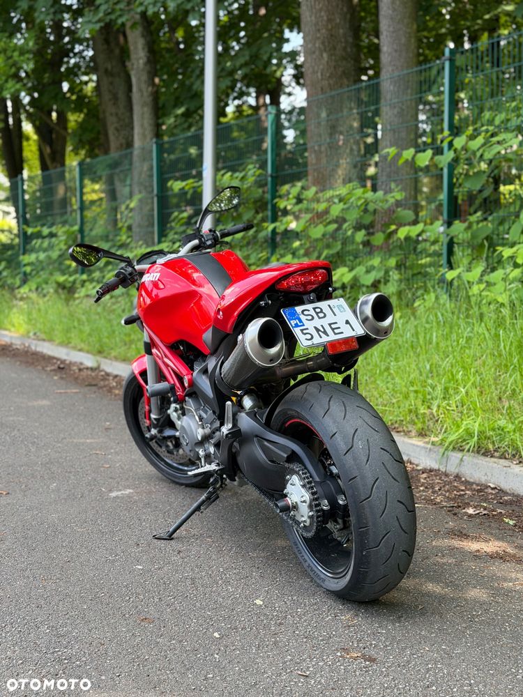 Ducati Monster - 1