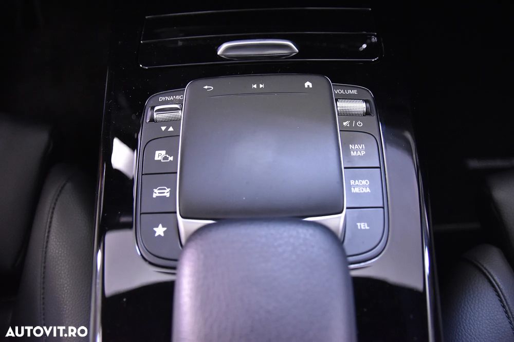 Mercedes-Benz CLA 200 7G-DCT - 17