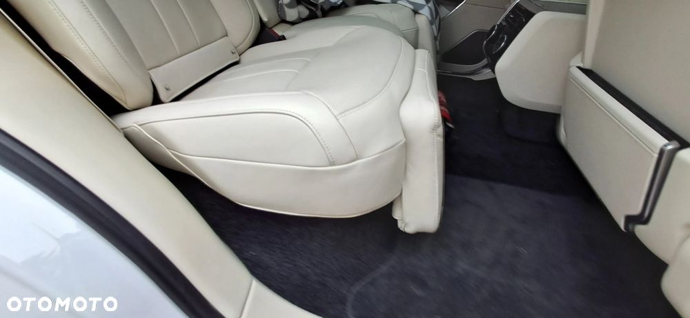 Land Rover Range Rover - 34