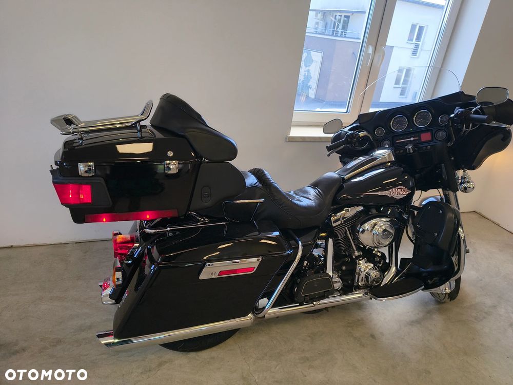 Harley-Davidson FLH Electra Glide - 9
