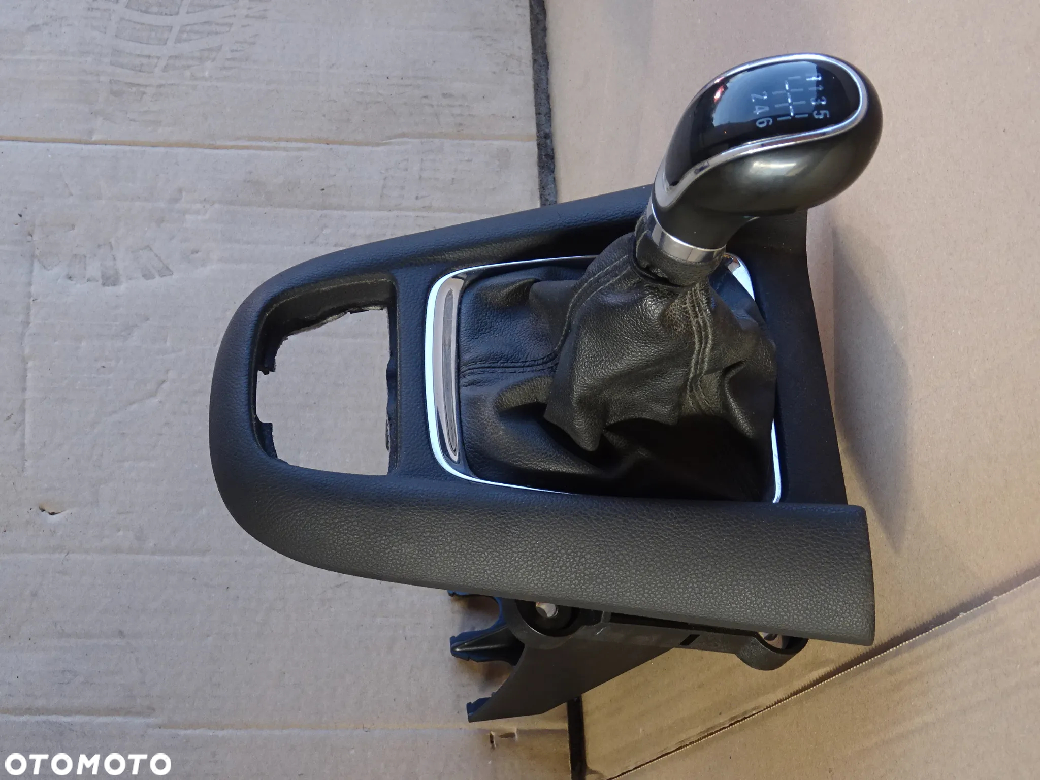 LEWAREK ZMIANY BIEGÓW DŹWIGNIA MIESZEK RAMKA GAŁKA 6 OPEL ZAFIRA C TOURER - 3