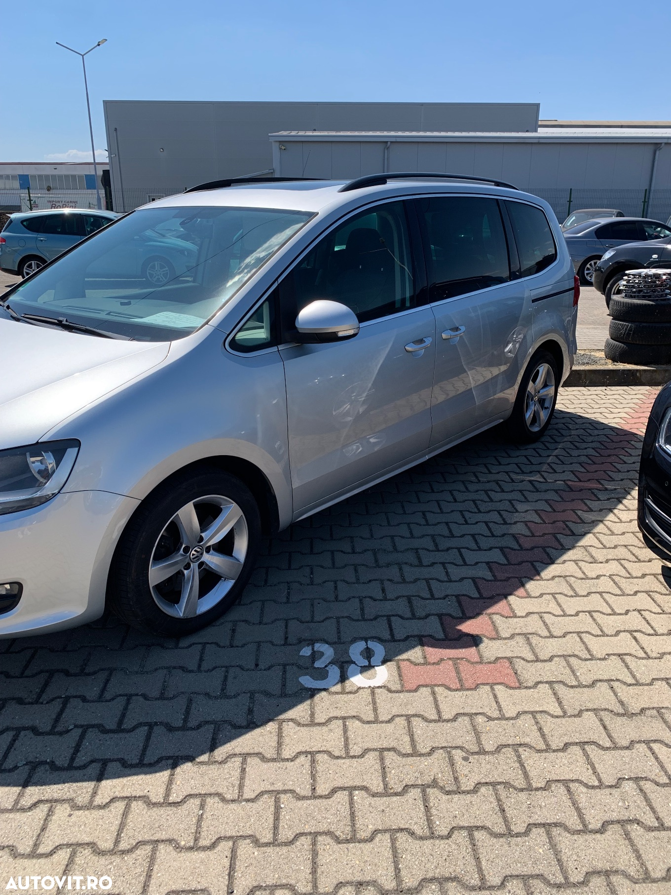 Volkswagen Sharan 2.0 TDI BlueMotion Technology Comfortline - 6