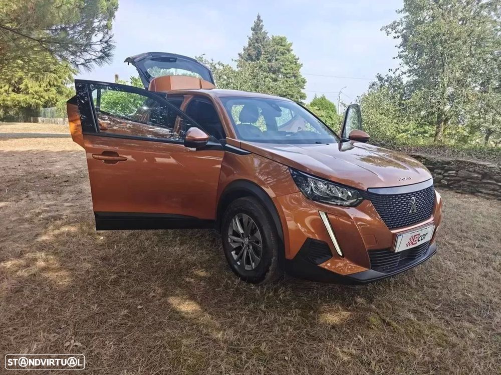 Peugeot 2008 1.2 PureTech Active Pack — fotografia 18