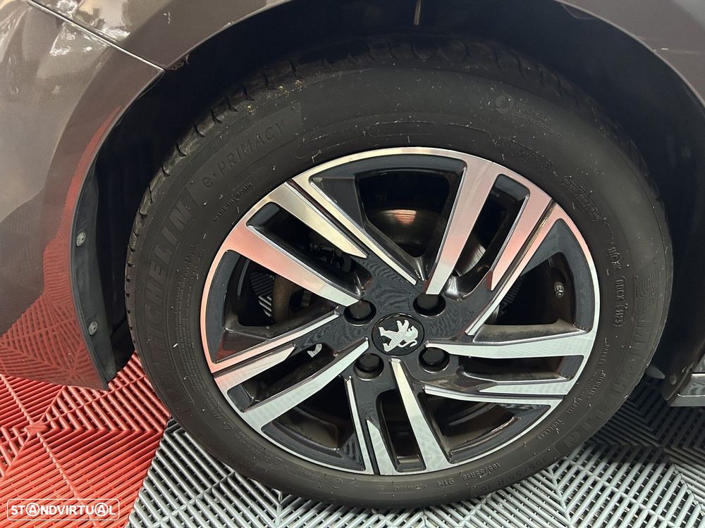 Peugeot 208 1.2 PureTech Active Pack - 15