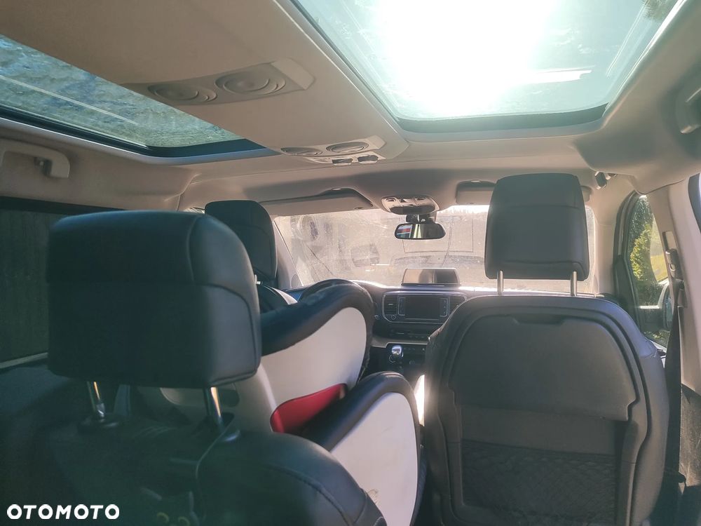 Peugeot Traveller - 14