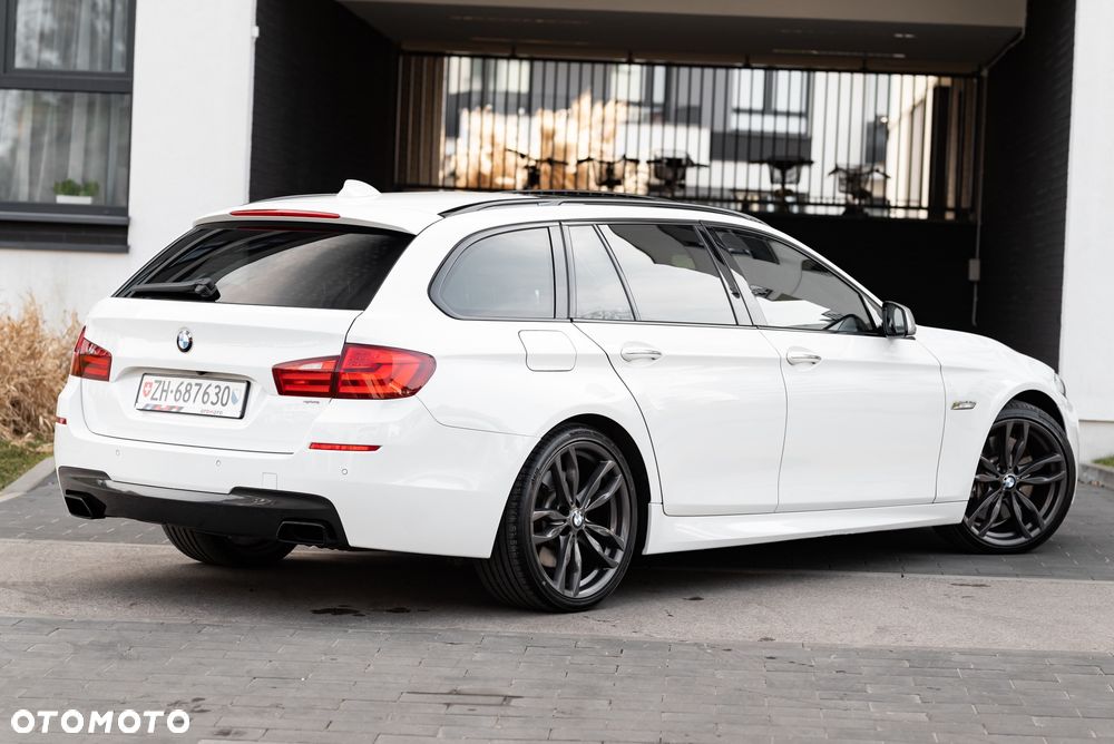 BMW Seria 5 M550d xDrive Touring Sport-Aut - 12