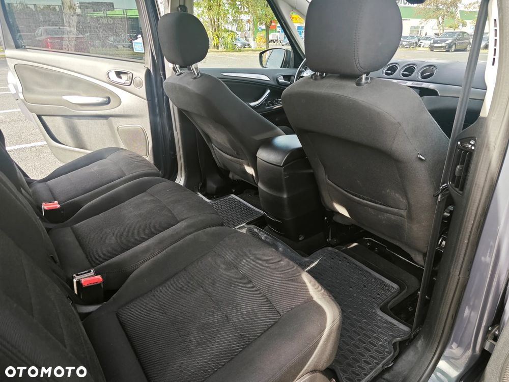 Ford S-Max - 26