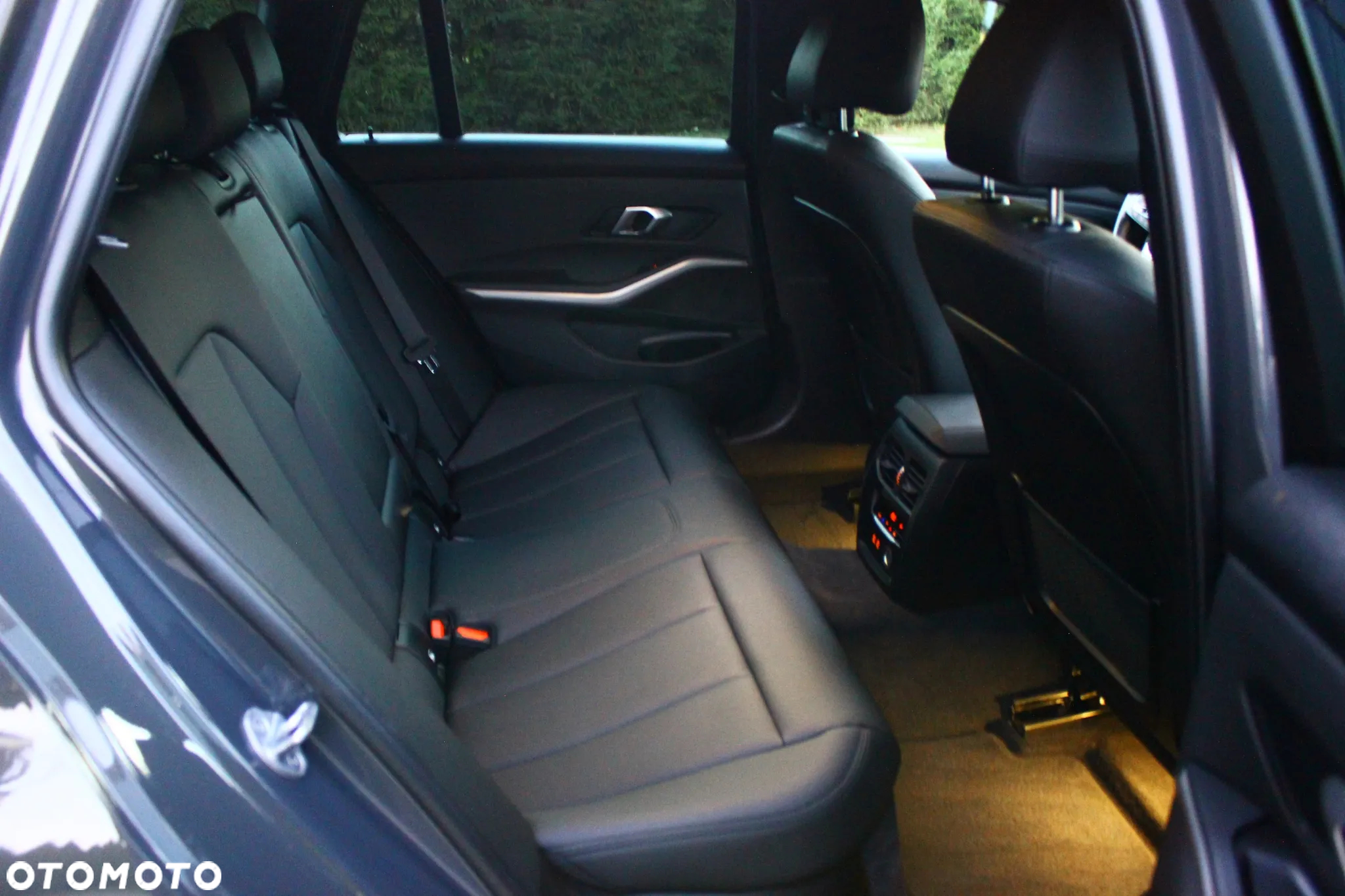 BMW Seria 3 - 36