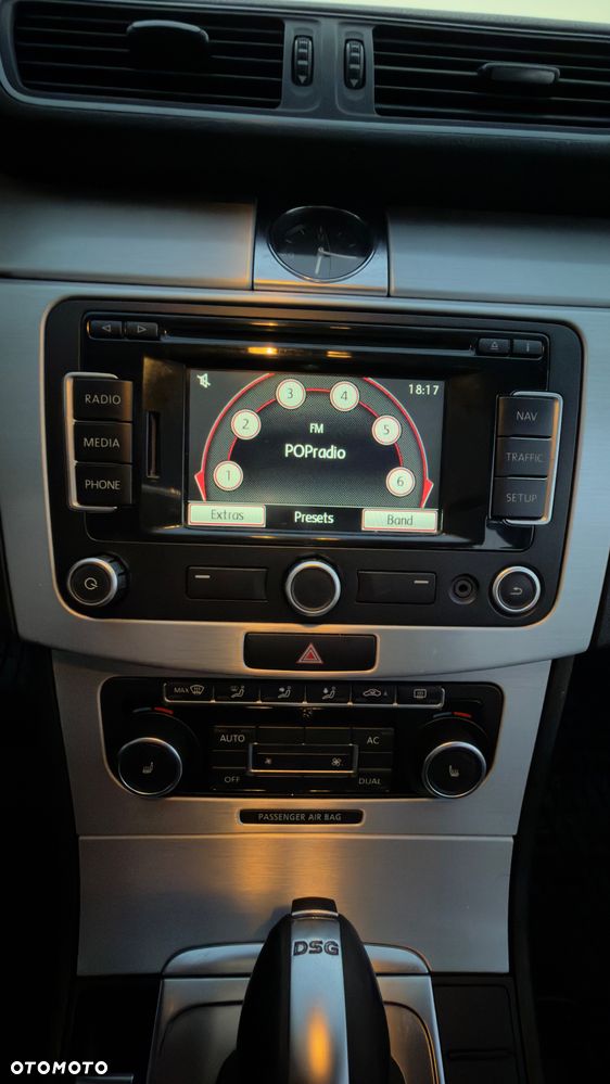 Volkswagen Passat - 19