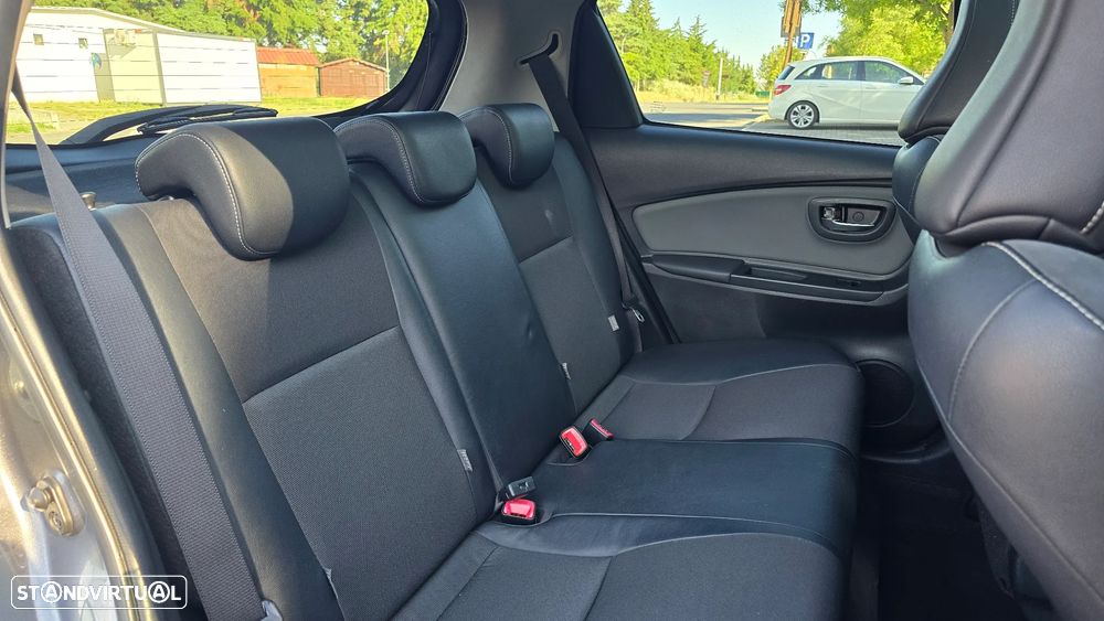 Toyota Yaris 1.5 HSD Sport+P.Luxury - 47
