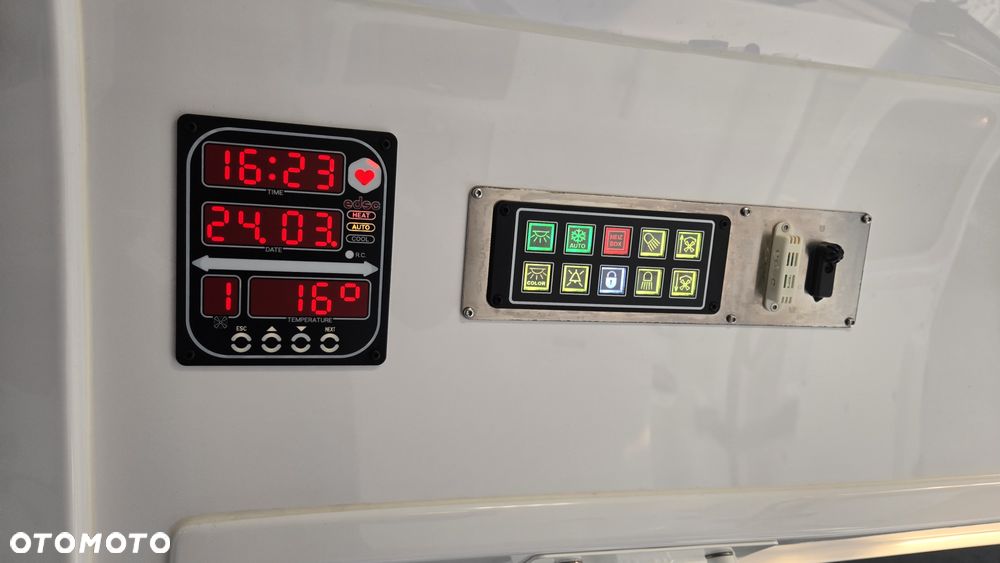 Renault Master Ambulans karetka - 19