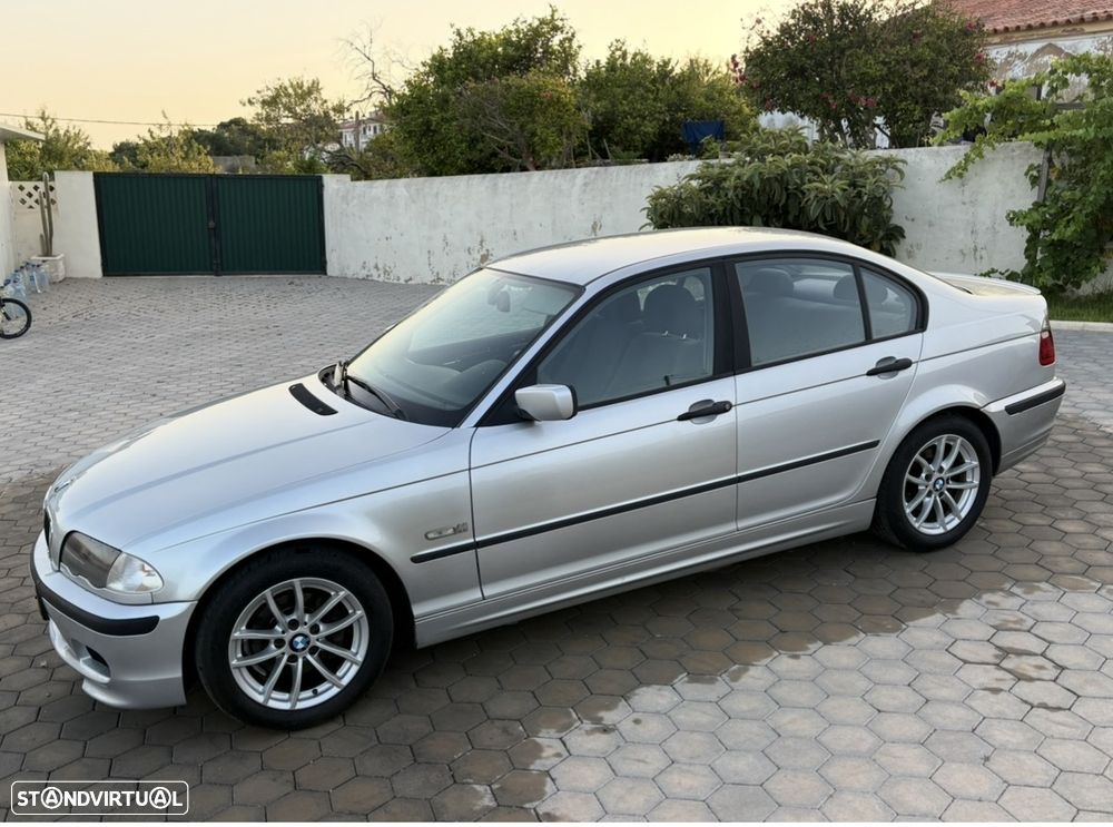 BMW 320 - 1