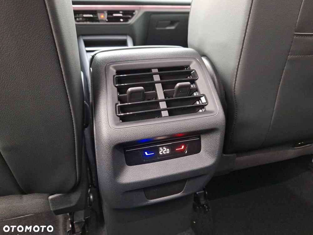 Volkswagen Tiguan - 21